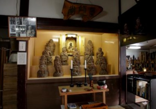 西光寺の木喰仏